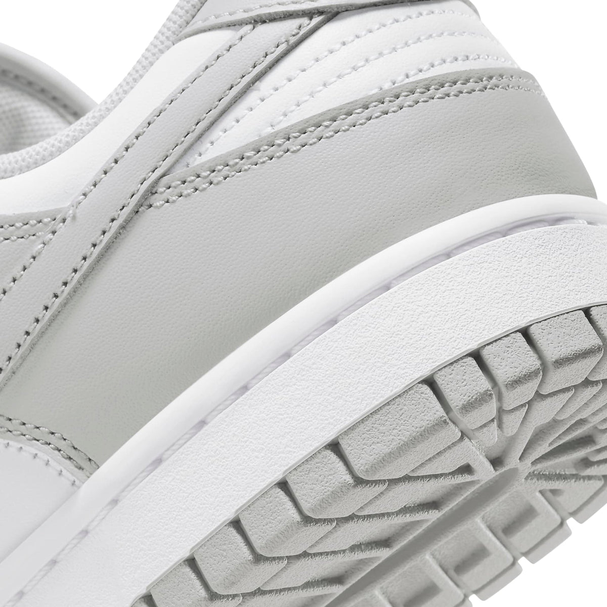 Nike Dunk Low Grey Fog Sneakers